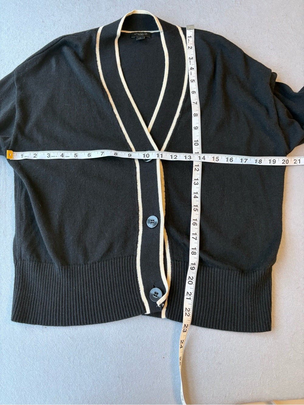 Ann Taylor Black & Cream Trim V-Neck Buttondown Cardigan Minimalist Sweater Sz L - Picture 5 of 6